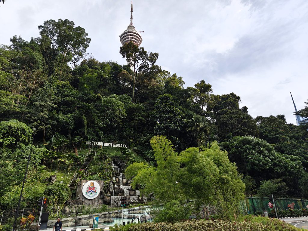 KL Tower - Menara KL vanuit KL Eco Forest