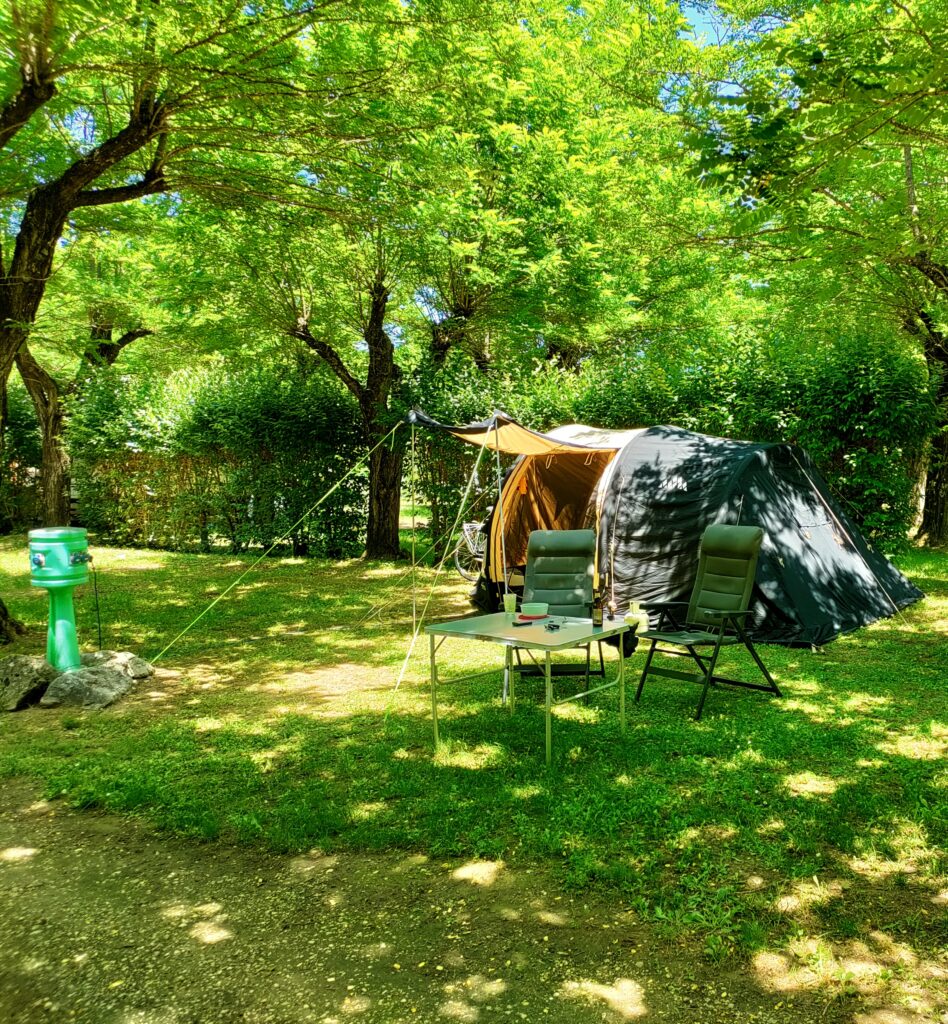 Kamperen met de tent_Camping La Digue Ardèche Frankrijk