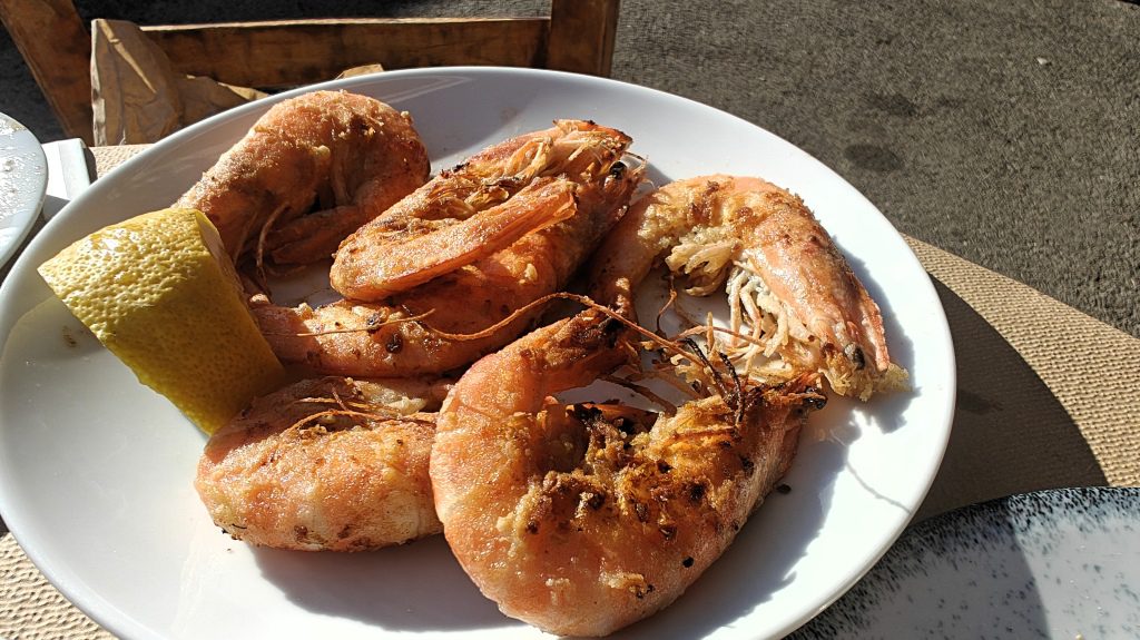 Gefrituurde garnalen bij Mouria Fish Taverna in Kalamata Griekenland