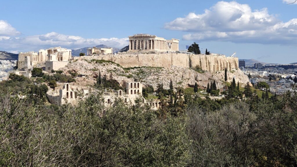 De Acropolis en het Parthenon in Athene_uitzicht vanaf Philopappos Hill