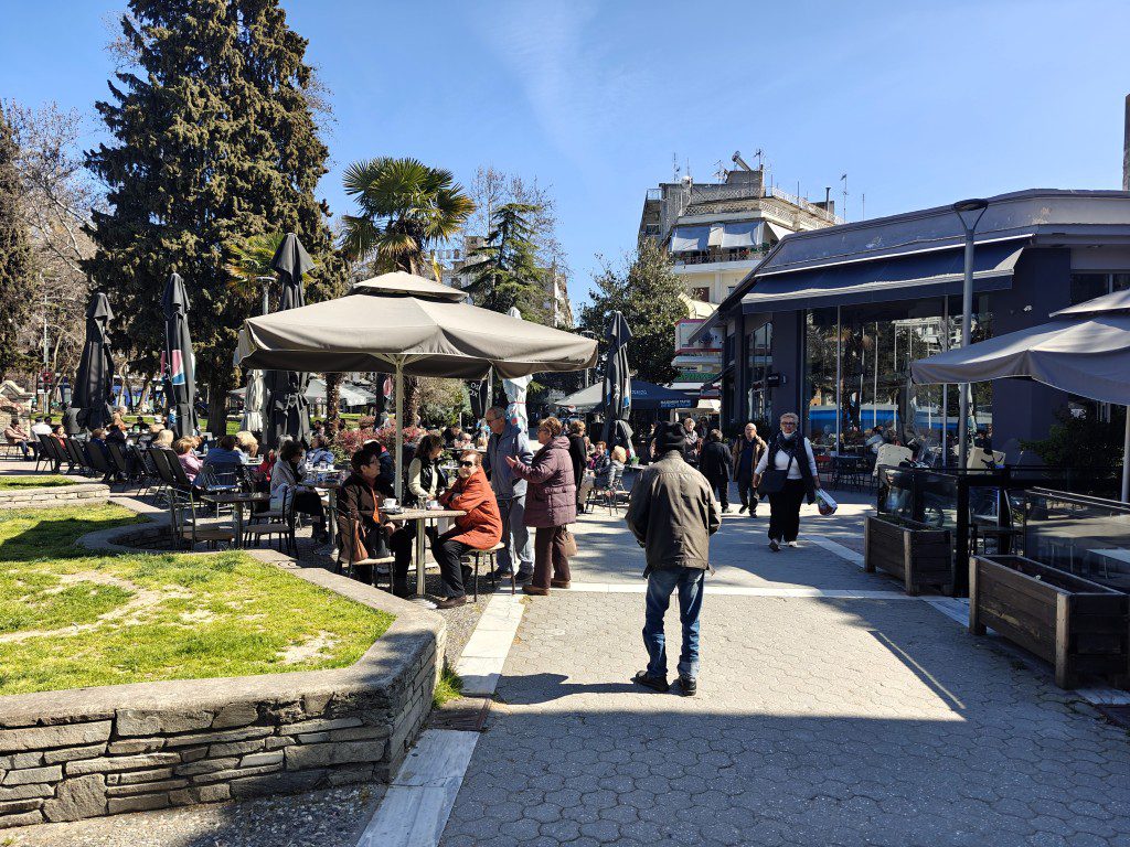Straatbeeld in Sérres