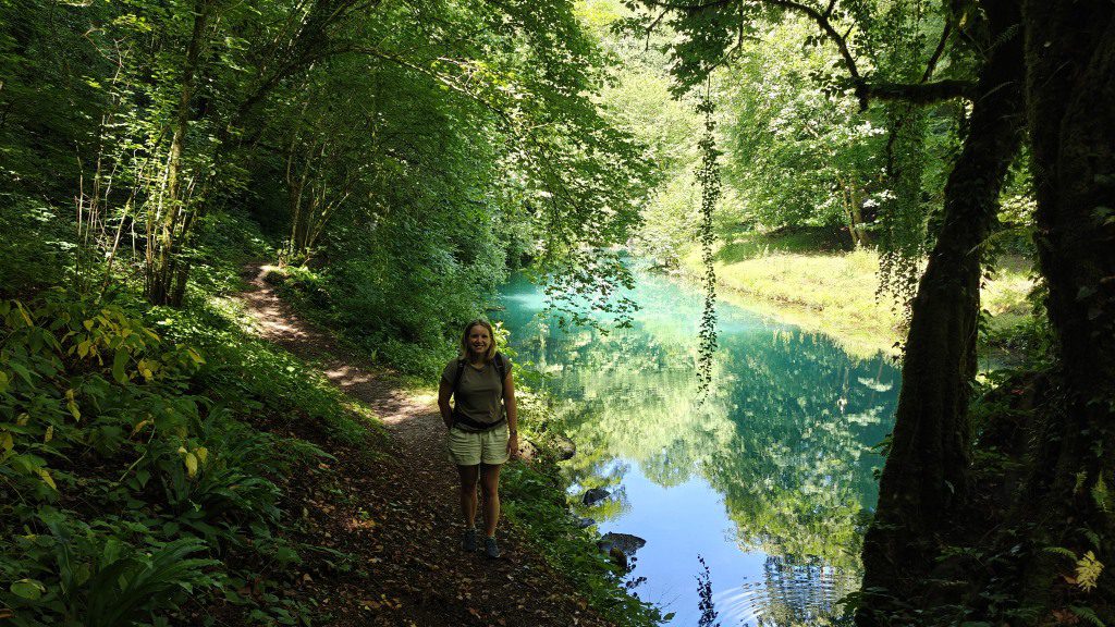 Wandelen bij de Izvir Krupe in Bela Krajina Slovenië