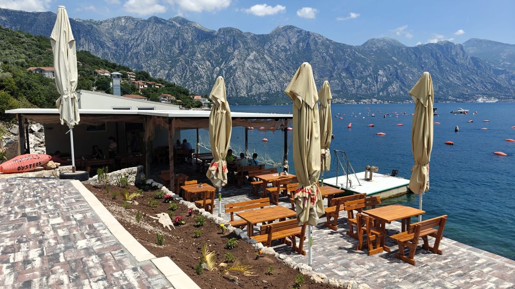 Velimirović Oyster & Mussel Farm verse mosselen Baai van Kotor